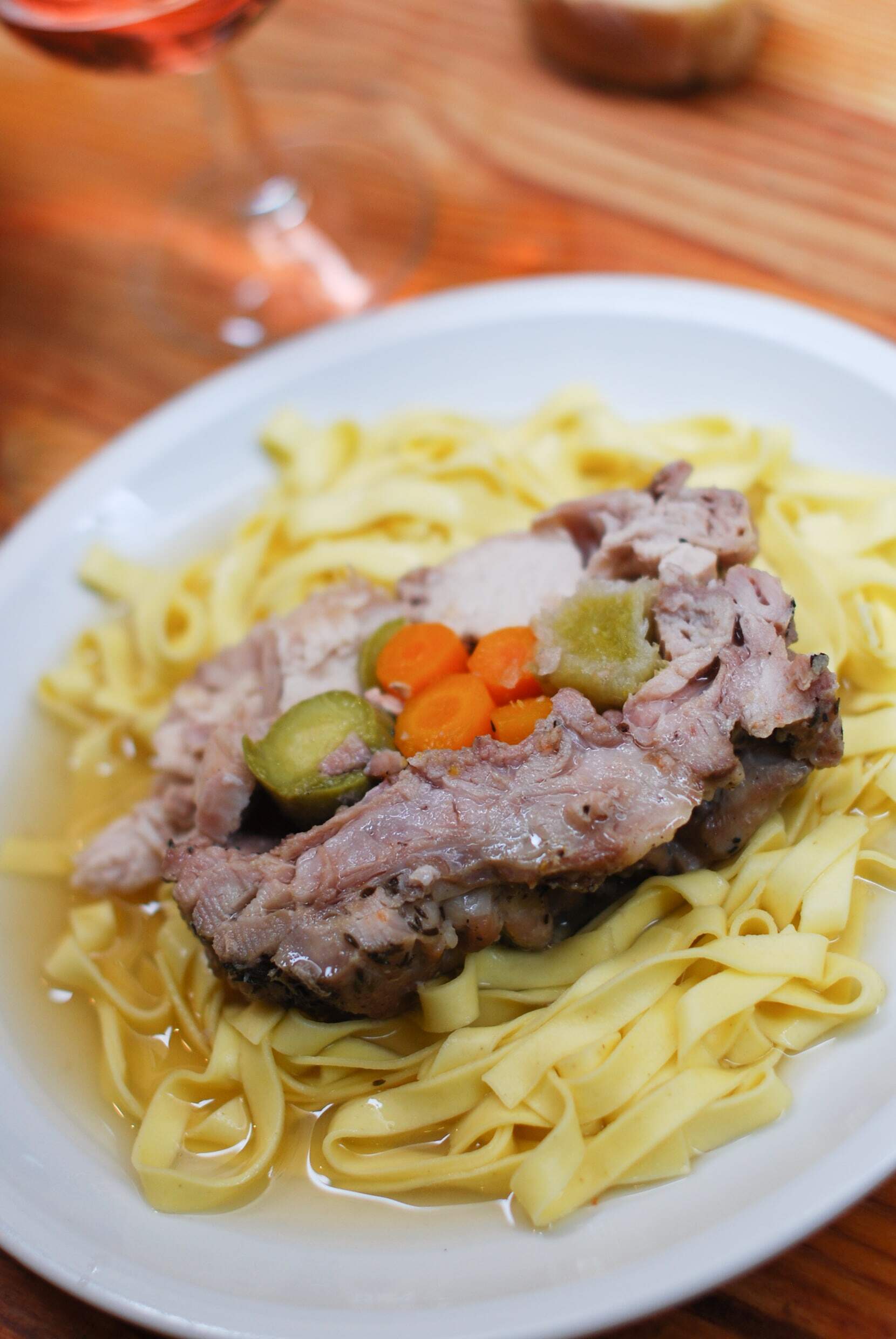 Lapin Sur Pâtes Oliviera